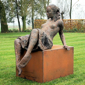 La jeune fille au bain de soleil | model beeld in brons van Edward Vandaele koopt u nu online! ✓Hoogste kwaliteit ✓Veilig betalen ✓Gratis verzending