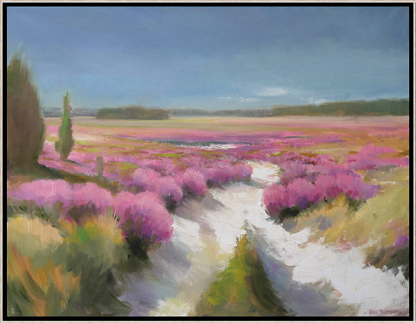 Zandpad in het heideveld