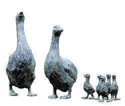 Familie Gans | dieren beeld in brons van Maja van Berkestijn koopt u nu online! ✓Hoogste kwaliteit & service ✓Veilig betalen ✓Gratis verzending