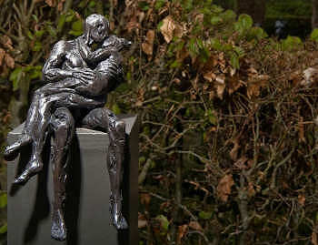 Ons dagelijks brood | kussende man en vrouw in brons van Natasja Bennink koopt u nu online! ✓Veilig betalen ✓Gratis verzending